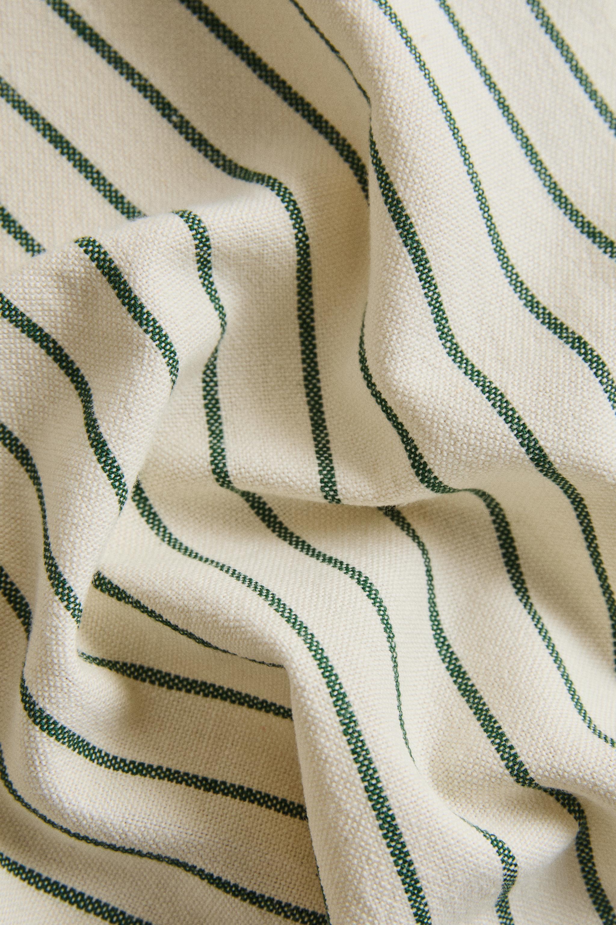 PACK OF STRIPED NAPKINS WITH FRINGE (PACK OF 2)